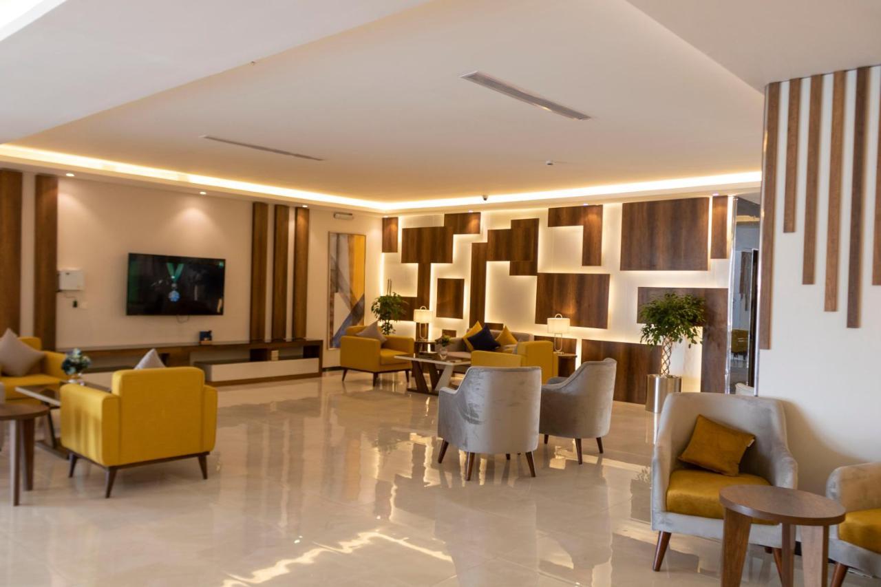 The Palace Hotel Suites Khamis Mushait Esterno foto
